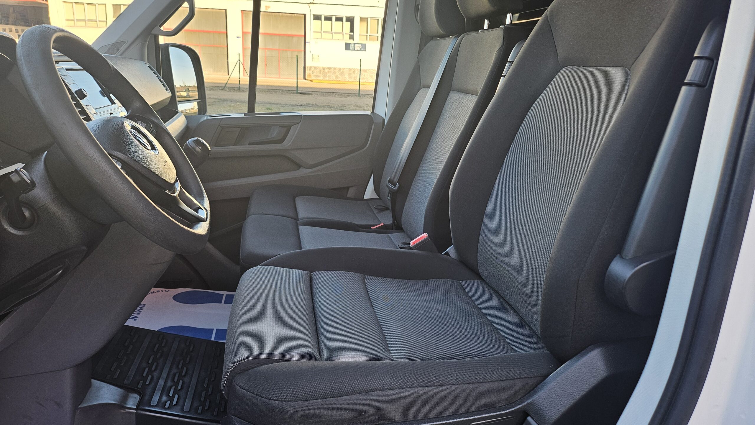 VOLKWAGEN CRAFTER FRIGO 20260317 181606