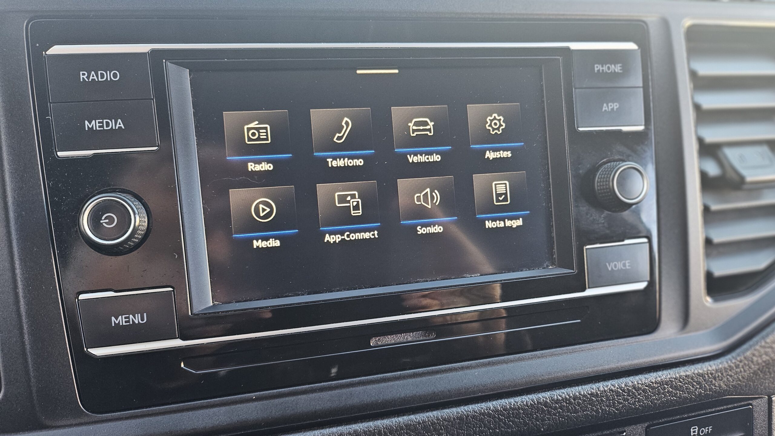 VOLKWAGEN CRAFTER FRIGO 20260317 181721